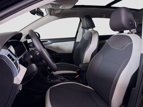 New 2025 Volkswagen Taos SE image 20