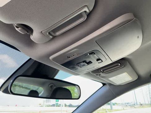 Used 2024 Toyota Camry SE image 25