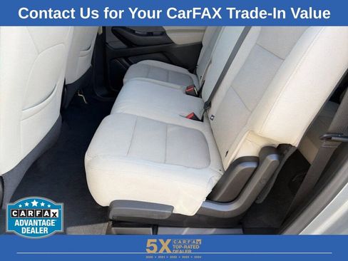 Used 2023 Chevrolet Traverse LS image 29