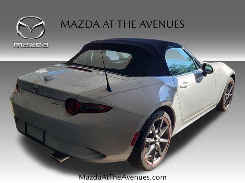 Used 2016 MAZDA MX-5 Miata Grand Touring RWD image 16