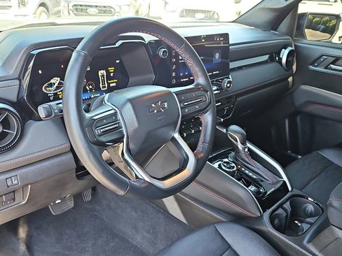 Used 2024 Chevrolet Colorado Z71 w/ Z71 Convenience Package 2 AWD/4WD image 15
