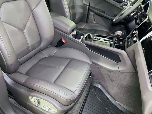 New 2026 Porsche Macan S image 24