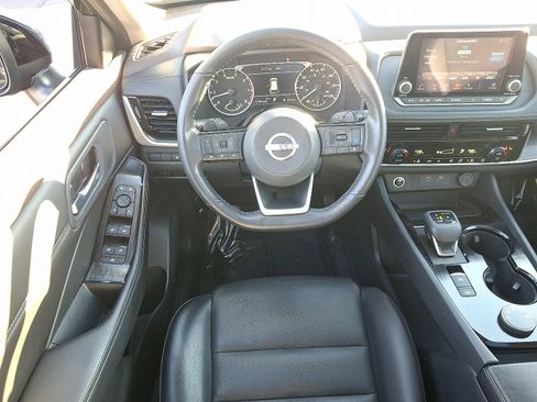 Certified 2023 Nissan Rogue SV w/ SV Premium Package image 11