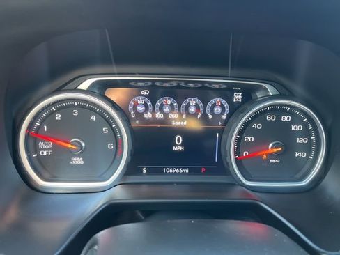 Used 2021 Chevrolet Tahoe Z71 w/ Z71 Off-Road Package AWD/4WD image 37