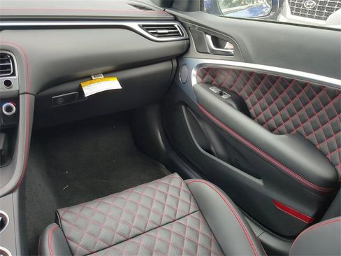 Used 2024 Genesis G70 3.3T Advanced w/ Sport Prestige Package image 17