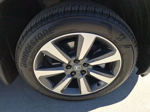 Certified 2024 Honda Pilot Elite image 6