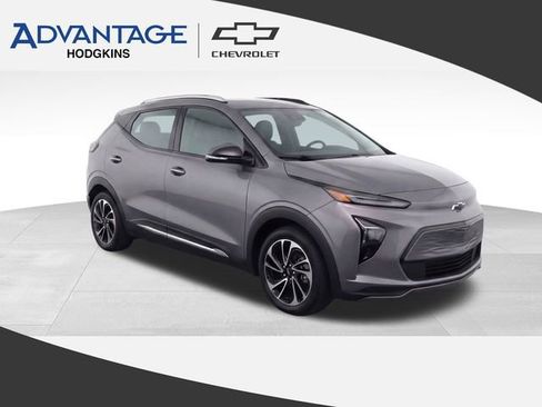 Used 2023 Chevrolet Bolt EUV Premier w/ Sun & Sound Package FWD image 1