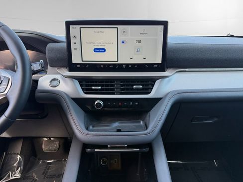 Certified 2025 Ford Explorer Active image 11