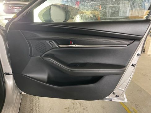 Used 2025 MAZDA MAZDA3 s image 17