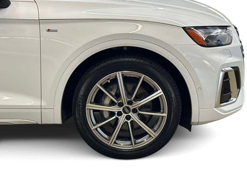 Certified 2023 Audi Q5 e Prestige AWD/4WD image 12