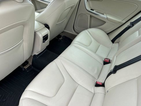 Used 2015 Volvo S60 T5 Platinum FWD image 12