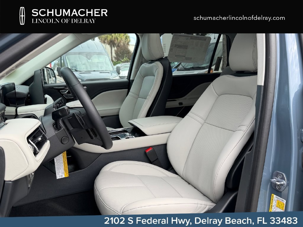 New 2027 Lincoln Aviator AWD image 11