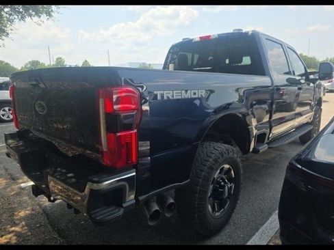 Used 2025 Ford F250 Lariat w/ Lariat Ultimate Package AWD/4WD image 2