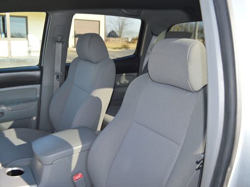 Used 2008 Toyota Tacoma PreRunner image 14