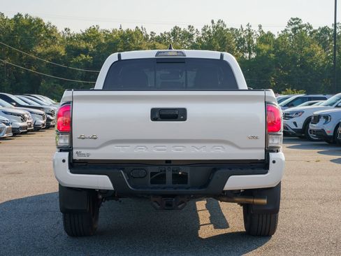 Used 2023 Toyota Tacoma Limited AWD/4WD image 6