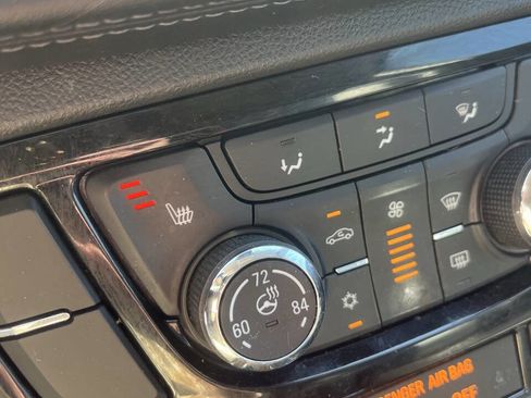 Used 2018 Buick Encore Essence image 16
