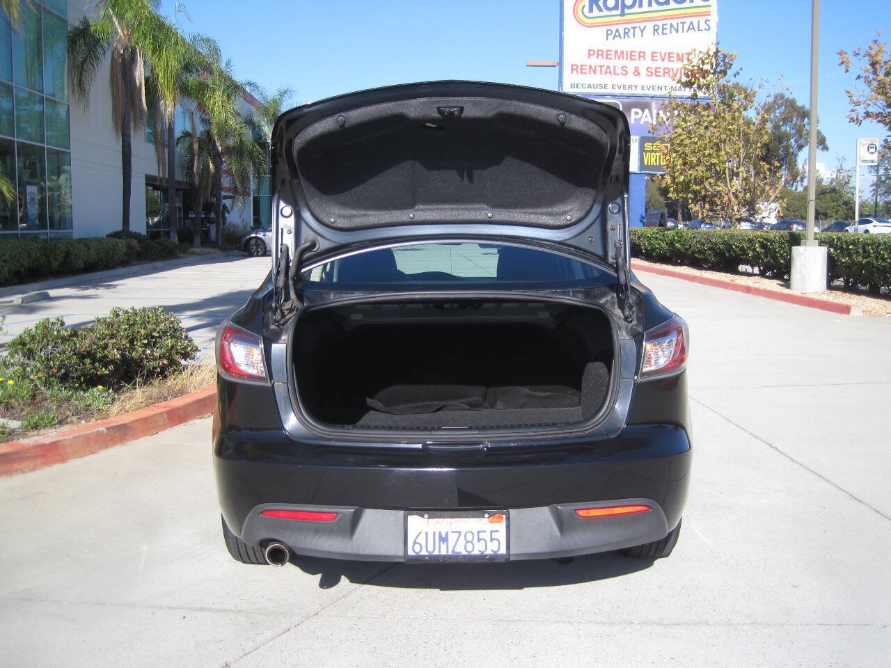 Used 2011 MAZDA MAZDA3 i Touring FWD image 8