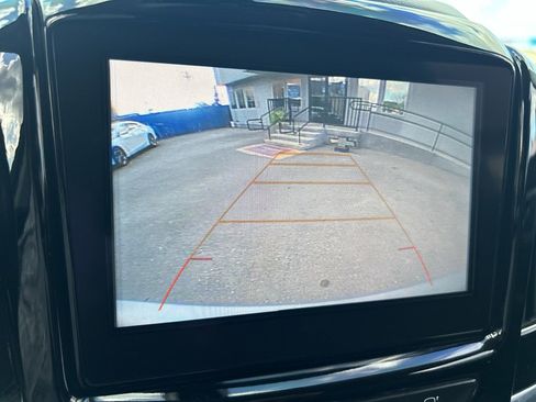 Used 2019 Chevrolet Traverse LT image 20