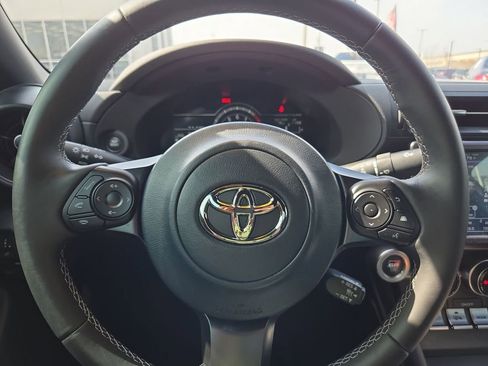 Used 2024 Toyota GR86 image 21
