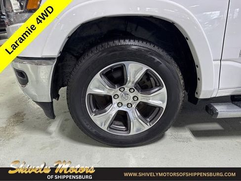 Used 2022 RAM 1500 Laramie AWD/4WD image 9
