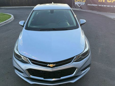 Used 2017 Chevrolet Cruze LT image 11