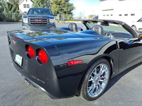 Used 2007 Chevrolet Corvette Convertible w/ Preferred Equipment Group RWD image 5