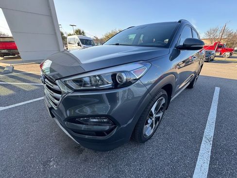 Used 2017 Hyundai Tucson Limited w/ Limited Ultimate Package 03 image 2