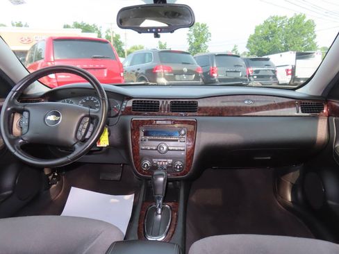 Used 2014 Chevrolet Impala LT w/ LT Sunroof Package FWD image 43