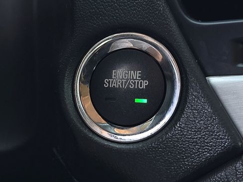 Used 2020 GMC Yukon XL SLT w/ Premium Edition RWD image 17