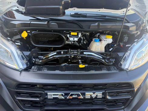 Used 2025 RAM ProMaster 2500 w/ Convenience Group FWD image 31