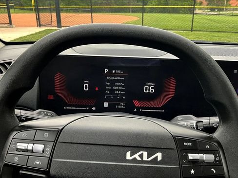 Used 2025 Kia K4 FWD image 14