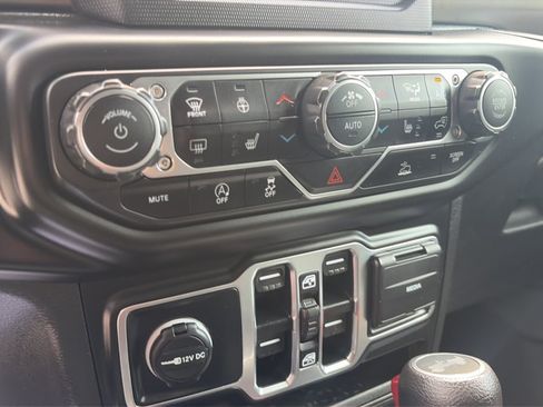 Used 2021 Jeep Wrangler Unlimited Sport AWD/4WD image 18