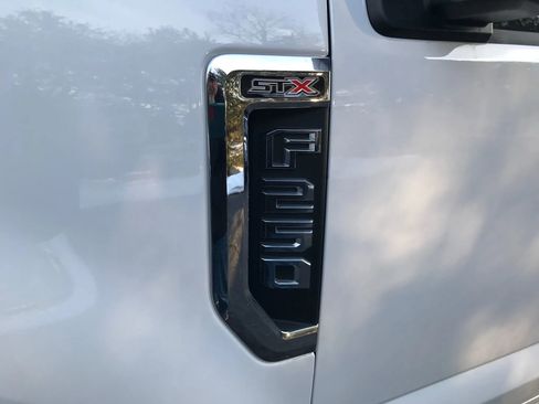 Used 2022 Ford F250 XL w/ STX Appearance Package image 31