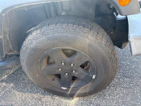 Used 2016 Jeep Wrangler Sport AWD/4WD image 2
