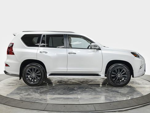 Used 2021 Lexus GX 460 Luxury w/ Sport Design Package AWD/4WD image 8