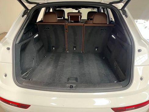 Used 2018 Audi Q5 2.0T Premium Plus w/ Premium Plus Package AWD/4WD image 16
