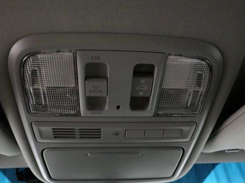 Used 2011 Honda Pilot Touring image 34