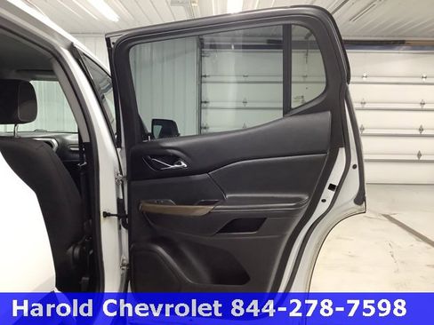 Used 2019 GMC Acadia SLE image 8