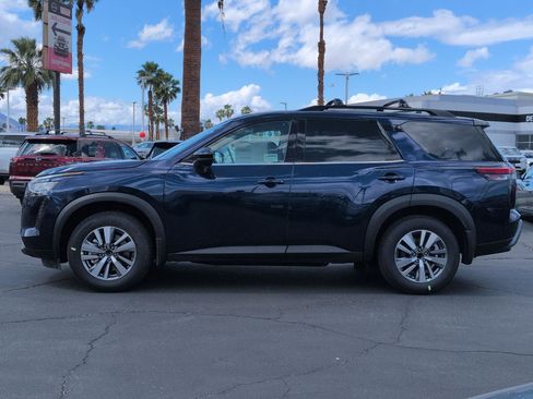 New 2026 Nissan Pathfinder SL FWD image 3