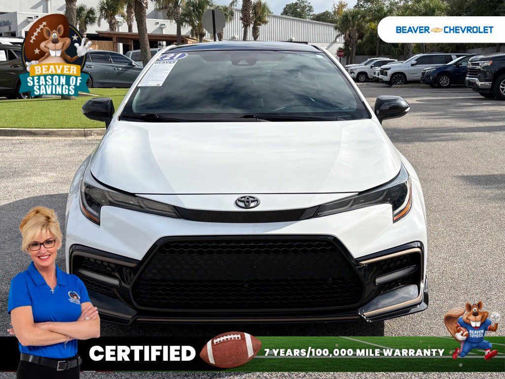 Used 2021 Toyota Corolla SE FWD image 3