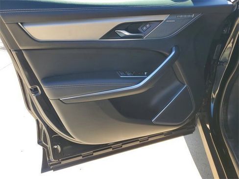 Used 2024 Jaguar F-PACE R-Dynamic S image 13