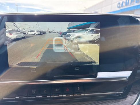 Used 2024 Chevrolet Silverado 2500 LT image 21