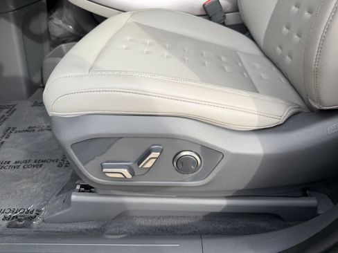 Used 2024 Kia EV9 Wind AWD/4WD image 30