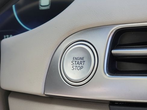 Used 2024 Hyundai Palisade Limited AWD/4WD image 22