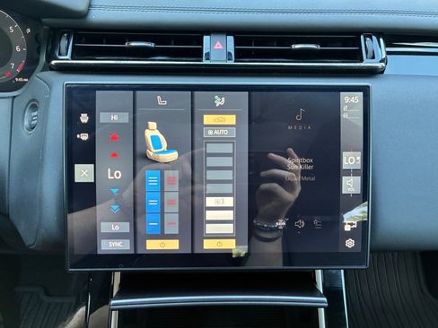 Used 2026 Land Rover Range Rover Velar Dynamic SE AWD/4WD image 18