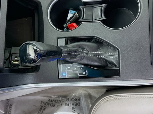 Used 2017 Toyota Camry XLE FWD image 20