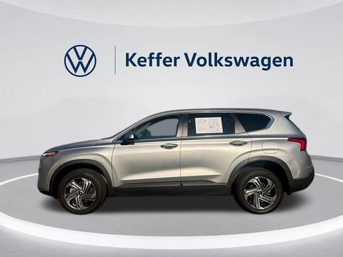 Used 2023 Hyundai Santa Fe SE AWD/4WD image 2