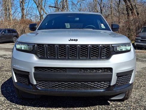 Used 2024 Jeep Grand Cherokee L Altitude image 5