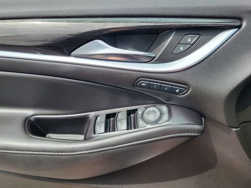 Used 2020 Buick Enclave Avenir w/ Avenir Technology Package AWD/4WD image 17