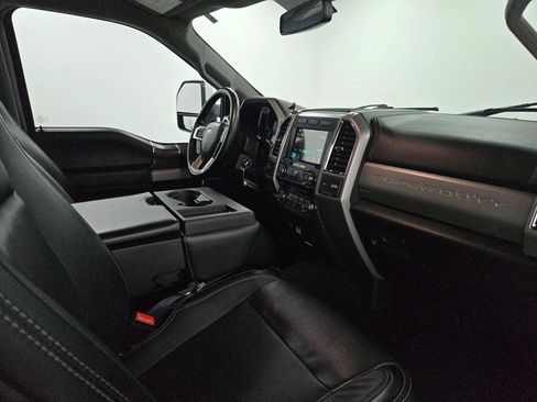 Used 2018 Ford F250 Lariat w/ Lariat Value Package image 28